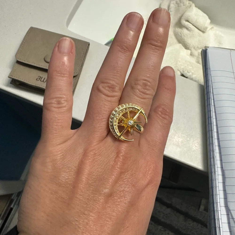 New awe inspired cosmic meditiation ring Gold Crescent Moon and Star - Picture 5 of 10